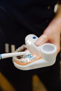 sonisk elektrisk tandbørste med lille børstehoved